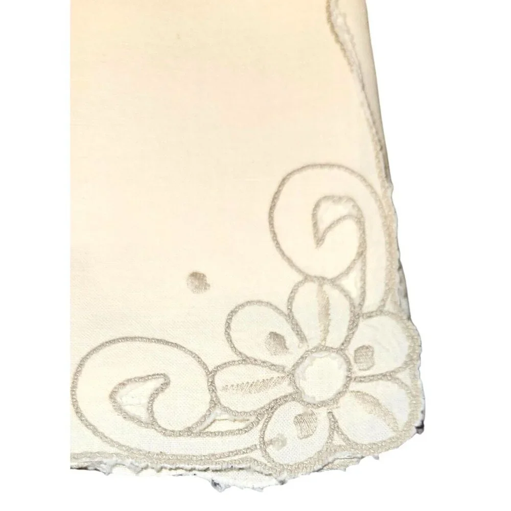 7‎ Vintage Napkins Embroidered Floral Beige Cloth Scalloped Edges 12x12